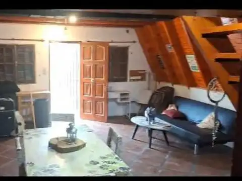Casa 2 ambientes con 1 baño