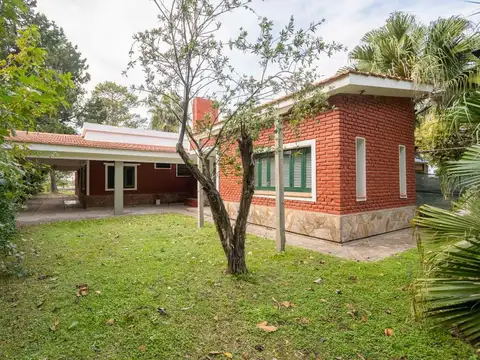 Casa Quinta 2 dorm. a mts del río en Sauce Viejo