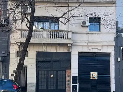 Casa sobre lote propio en Villa Ortuzar. Muy bien ubicada, mucha luz! At. Desarrolladores!
