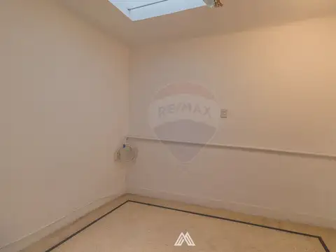 Alquiler casa Tres cruces tres dorm. parrillero