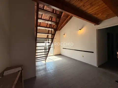 Depto Tipo Casa en Venta al Este