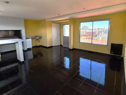 Depto Tipo Casa 3 ambientes con 2 baños