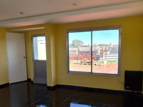 Depto Tipo Casa en Venta en Parque Avellaneda, USD 129.000