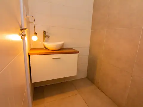 Juan Manuel de Rosas 1800, Piso 0