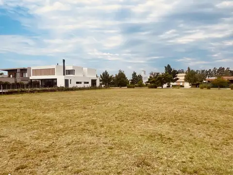 Terreno en Venta en Puerto Roldan, USD 165.000