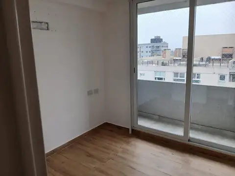 Departamento en Alquiler en Ituzaingo Norte, $ 650.000
