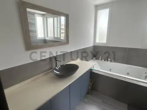 Casa en Alquiler de 3 dormitorios