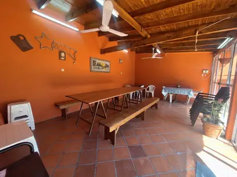 12 de Febrero 1200