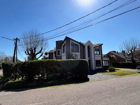 Calle Almafuerte 3900