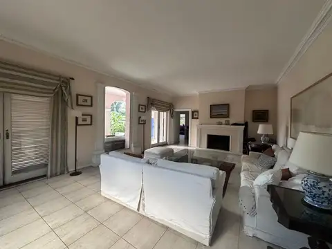 Imponente Casa en la Horqueta Venta a Reciclar