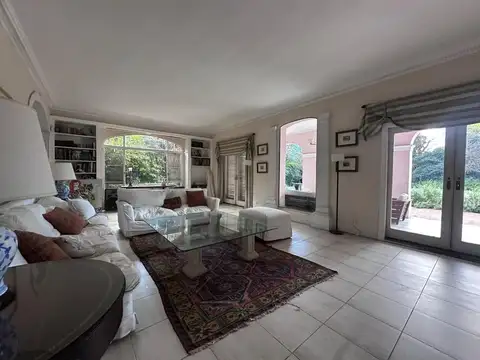 Imponente Casa en la Horqueta Venta a Reciclar