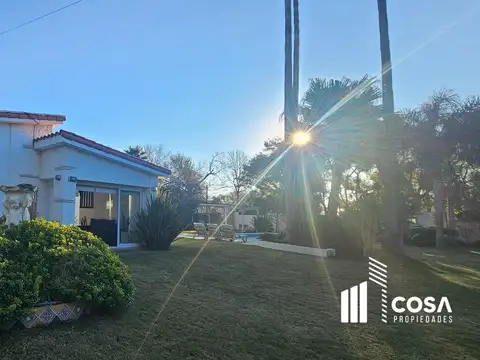 Casa en Venta con 2 cocheras