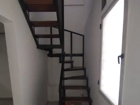 Depto Tipo Casa en Alquiler 26 años