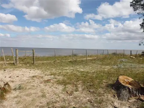 190 Ha Exclusivas, 2000 Metros de frente al Río de...