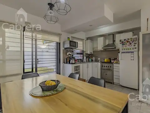 Casa tipo duplex de dos dormitorios, La Plata
