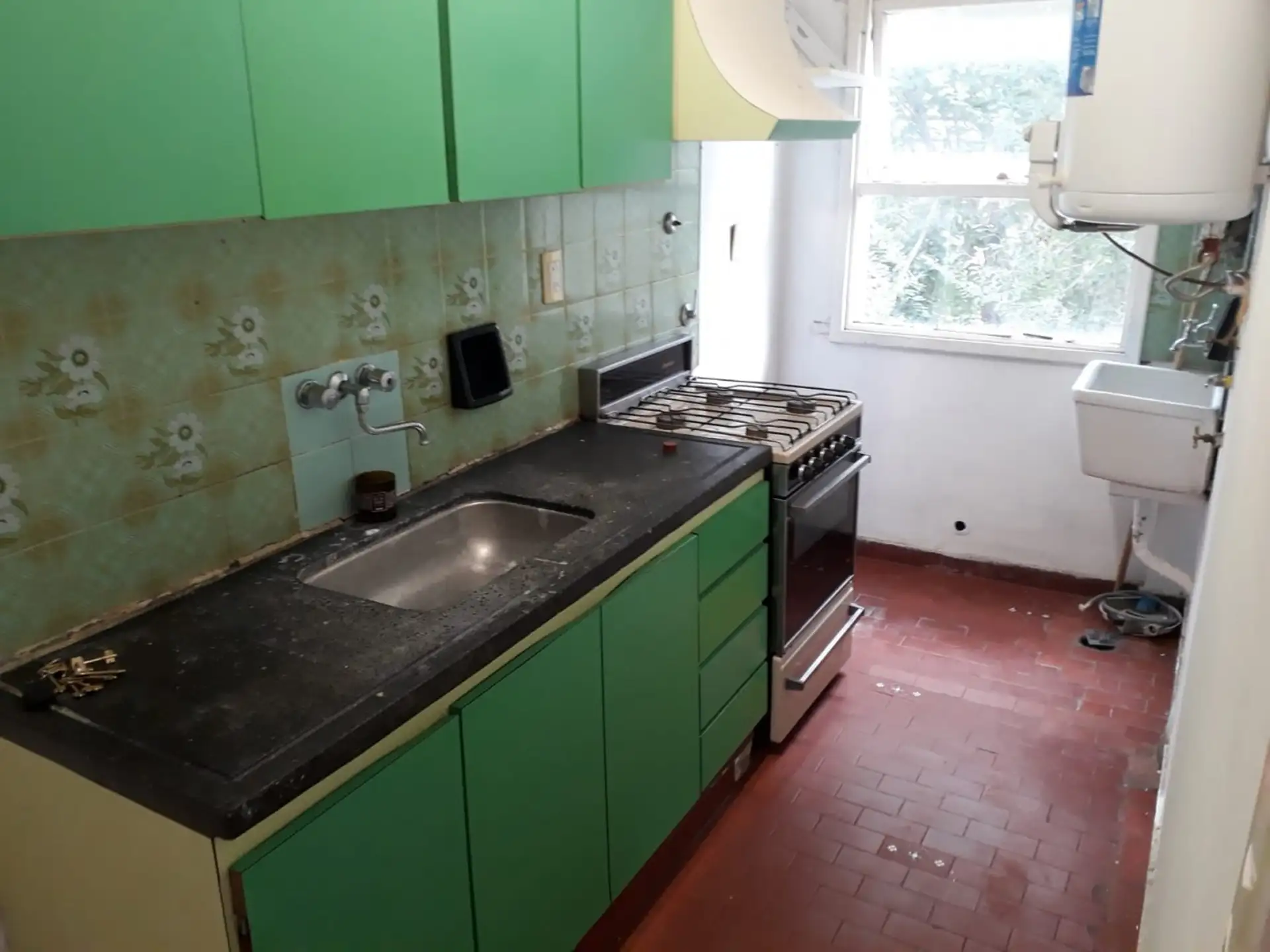 Oportunidad departamento 3 ambientes con dependencia a la calle
