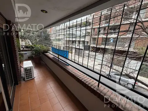 Piso de 4 ambientes con cochera en Villa del Parque
