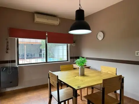 Casa en Venta con 4 cocheras