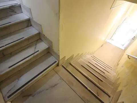 Depto Tipo Casa en Venta de 5 ambientes