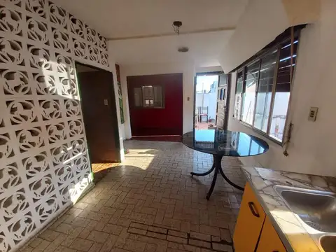 Depto Tipo Casa en Alquiler de 5 ambientes