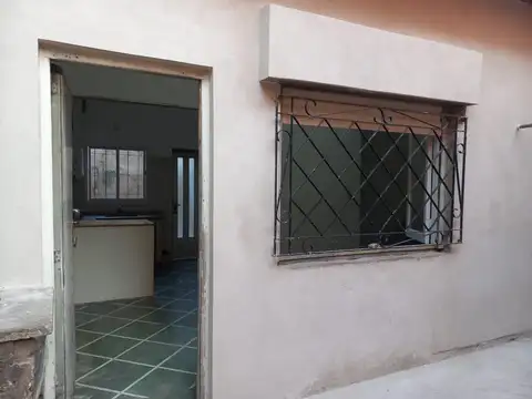 Alquiler de PH 2 plantas de 5  ambientes en Remedios De Escalada