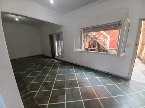 Depto Tipo Casa en Alquiler 45 años