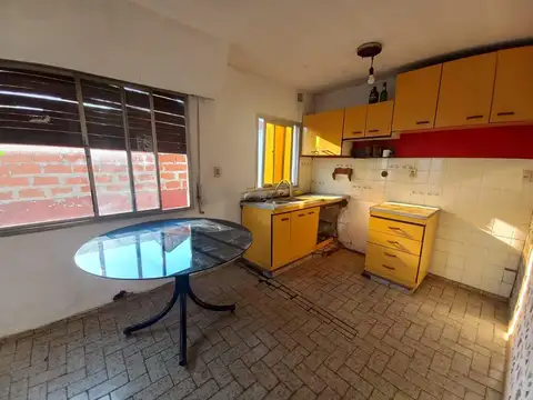 Depto Tipo Casa en Alquiler de 4 dormitorios