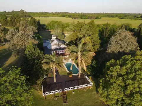 Casa en Venta - 3 Dormitorios 2 Baños - 900mts2 - Lujan 