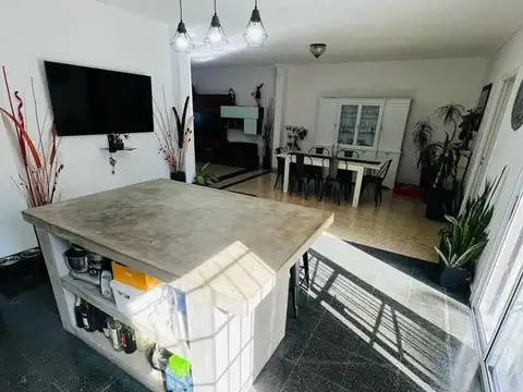 Casa 3 ambientes con 2 baños