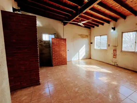 CASA PH FDO VENTA 4 AMBIENTES CAMARGO VILLA TESEI