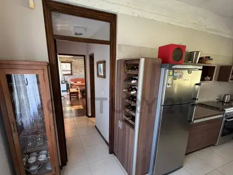 Casa 5 ambientes con 3 baños