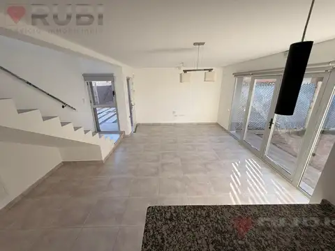 Depto Tipo Casa en Alquiler 2 años