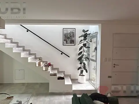 Depto Tipo Casa en Alquiler de 3 ambientes