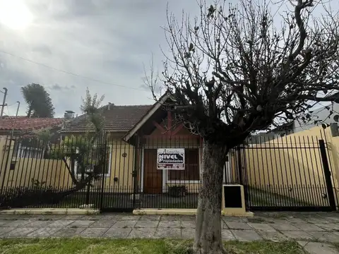 CASA 4 AMB CON PLAYROOM, GARAGE Y DEPENDECIA - RAMOS MEJIA