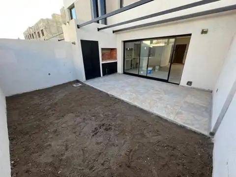 Casa en Alquiler de 3 dormitorios