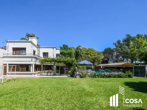 Alquiler Casa 3 dormitorios con amplio jardín y piscina Fisherton Rosario