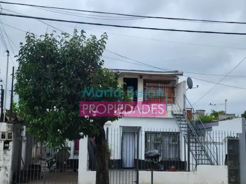 Departamento tipo casa en venta en Bernal Oeste