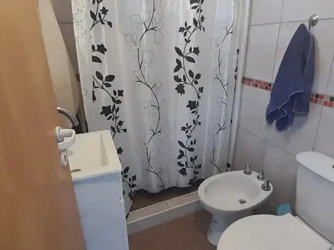 Depto Tipo Casa 2 ambientes con 1 baño
