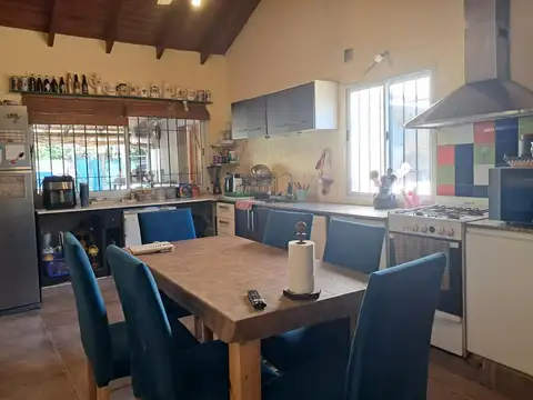 Casa en Venta con 4 cocheras