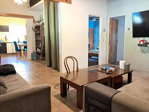 Casa 5 ambientes con 3 baños