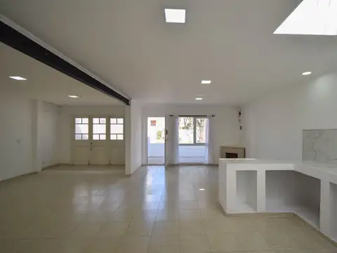 Depto Tipo Casa en Venta con 1 cocheras