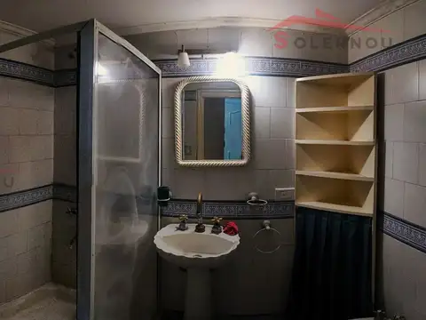 Casa en Venta con 4 cocheras