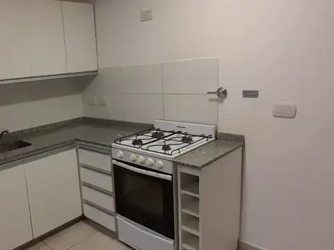 DEPARTAMENTO MONOAMBIENTE EN ALQUILER EN CABALLITO