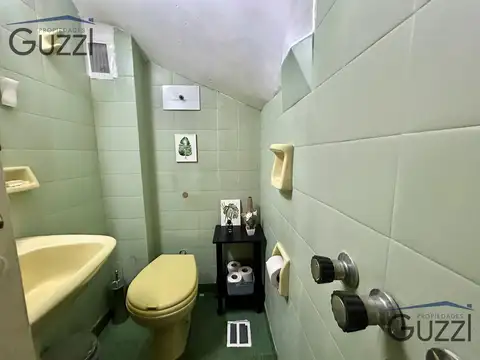 Casa 5 ambientes con 1 baño