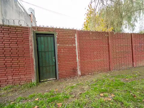 CASA EN VENTA CITY BELL 2/3 DORMITORIOS