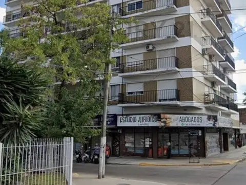 Departamento en alquiler en Pilar centro.