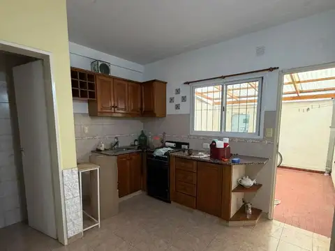 Depto Tipo Casa 3 ambientes con 2 baños