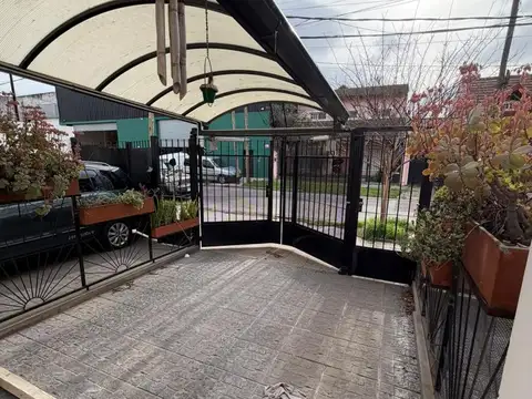 Depto Tipo Casa en Alquiler de 3 ambientes