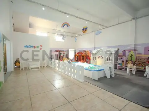 Av Sesquicentenario 2700, Piso 0