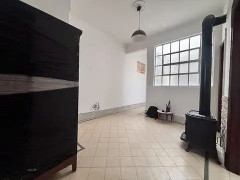 Rojas 60 , Piso 2